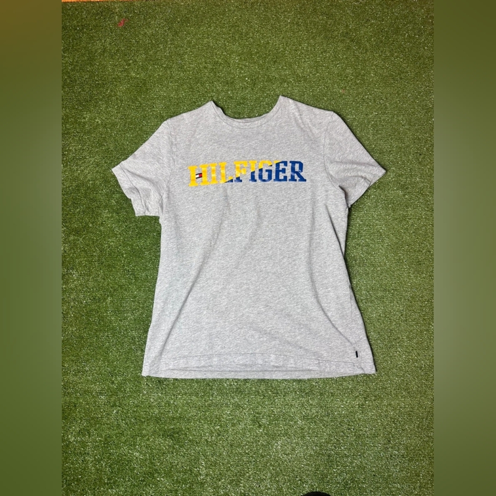 Tommy Hilfiger Gray T-Shirt